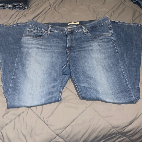 🎀🛍Levi’s 315 Shaping Bootcut 18W🛍🎀 - Picture 1 of 3
